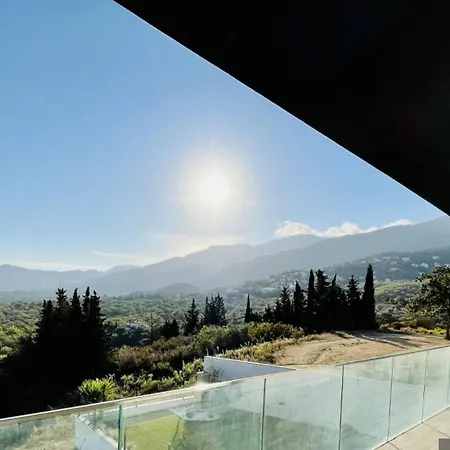 Couette-café De Luxe, Spa, Piscine, Entre Et Montagne *