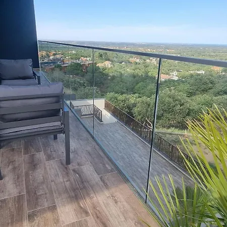 Couette-café De Luxe, Spa, Piscine, Entre Et Montagne